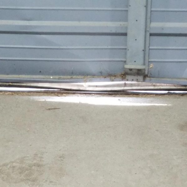 1 inch Gap from damaged overhead garage door